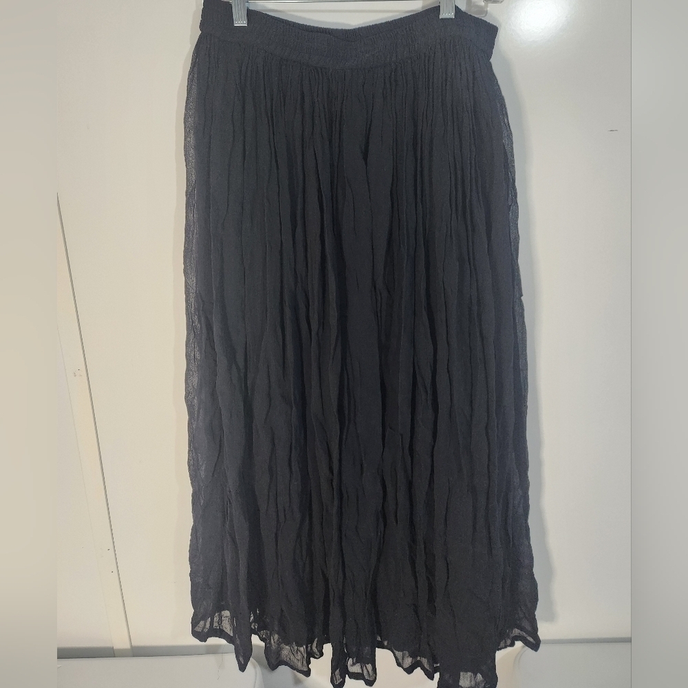 Women's Black Skirt. Size 14/16